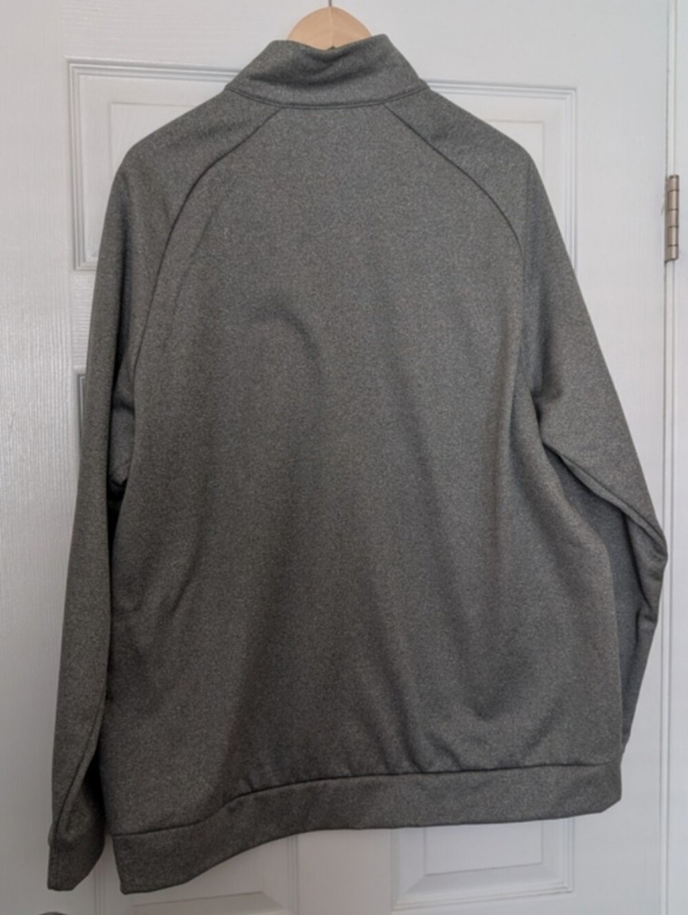 Nike Men's Heather Grey Half-Zip Dri-Fit Performance Pullover - Picture 6 of 6